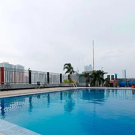 Reddoorz @ Melbourne Suites Makati
