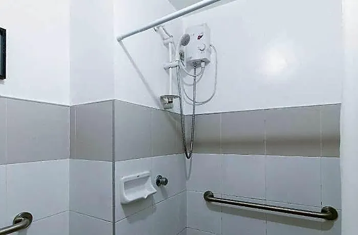 Hotel Reddoorz @ Melbourne Makati Manila