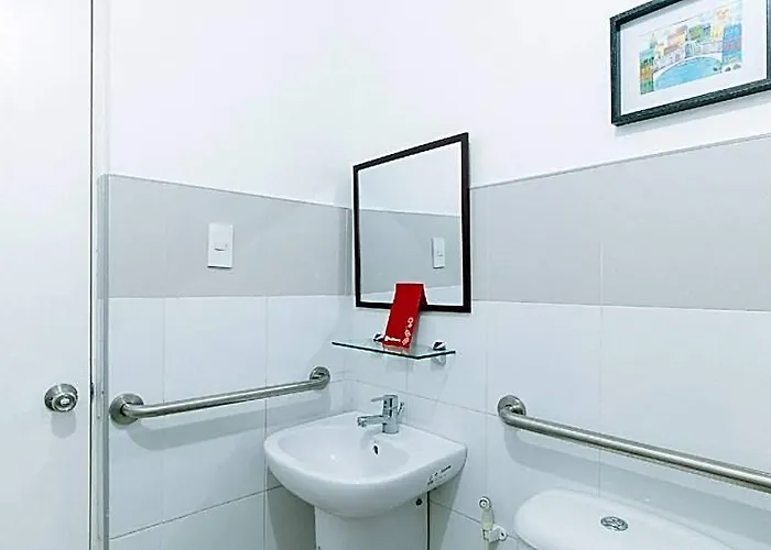 Hotel Reddoorz @ Melbourne Makati Manila